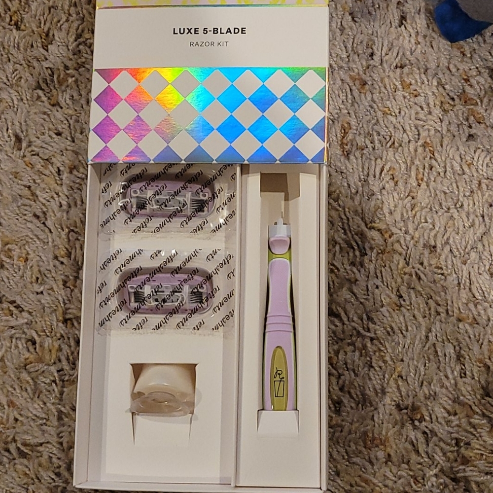 Luxe 5 blade razor kit